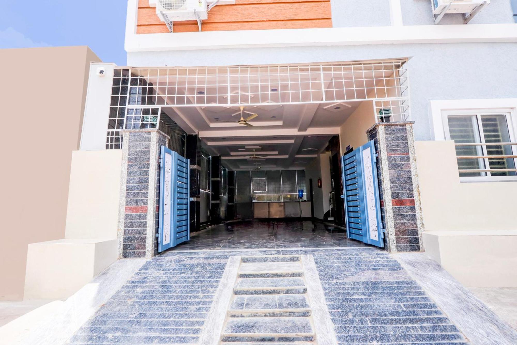 Super Hotel O Adibatla Near Tcs Ibrahimpatan Extérieur photo